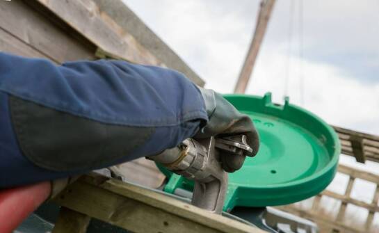 Proces odkażania nowo powstałej studni – dlaczego jest ważny?