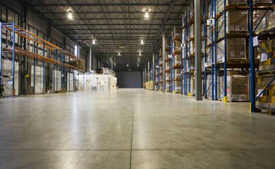 Wykorzystanie betonu posadzkowego w projektach przemysłowych