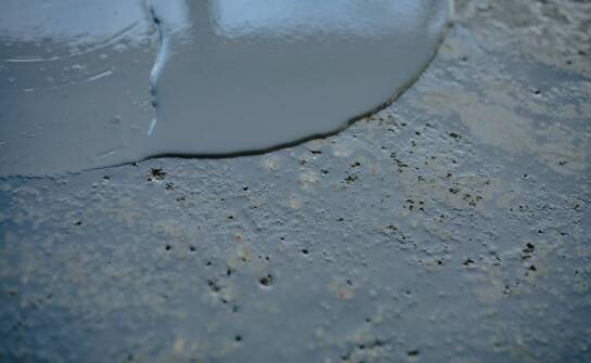 Nowoczesne techniki ochrony posadzek epoksydowych przed uszkodzeniami