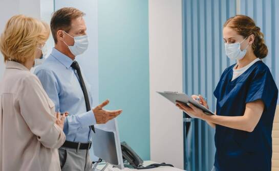 Jak wygląda pierwszy kontakt z kliniką ortopedyczną dla nowych pacjentów?