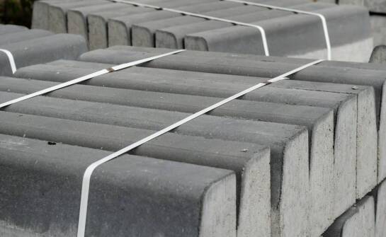 Analiza trwałości i odporności separatorów drogowych betonowych w różnych warunkach