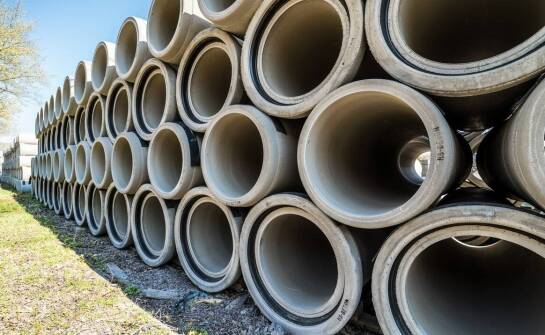 Sieci kanalizacji deszczowej: Co decyduje o ich efektywności i niezawodności?