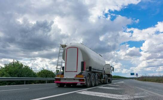 Wpływ pogody na bezpieczeństwo transportu gazów skroplonych cysterną