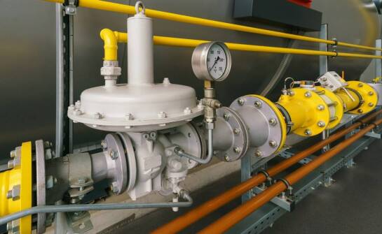 Jakie są kluczowe cechy efektywnego systemu stałego urządzenia gaśniczego?