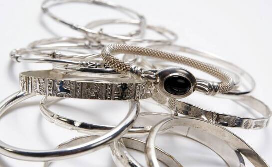 Jak bead mogą urozmaicić klasyczne wzory pierścionków?