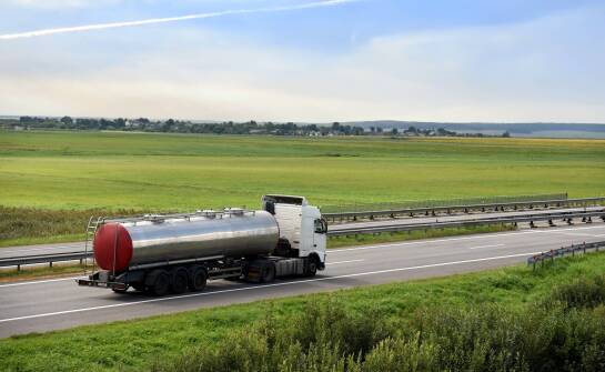 W jaki sposób innowacje technologiczne wpływają na transport gazów skroplonych?