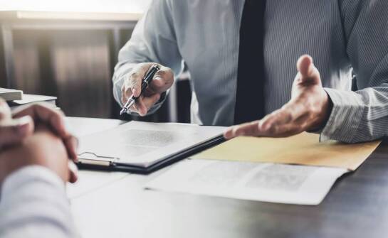 Aspekty prawne opieki naprzemiennej – jak adwokat może pomóc?