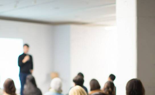 Przebieg licytacji tradycyjnej a elektronicznej: różnice i podobieństwa