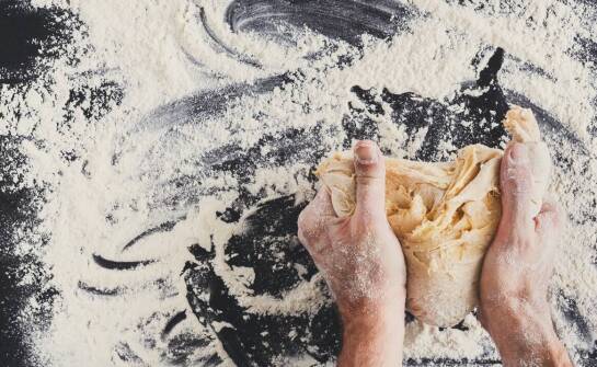 Jakie korzyści przynosi użycie gitary do makaronu w domowej kuchni?