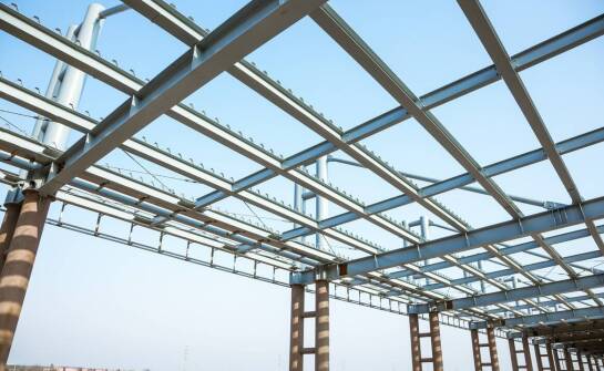 Rola profili zamkniętych w nowoczesnych konstrukcjach przemysłowych