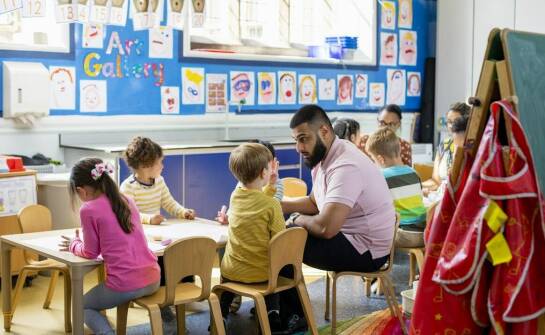 Znaczenie małych grup klasowych w szkołach przyjaznych edukacji domowej
