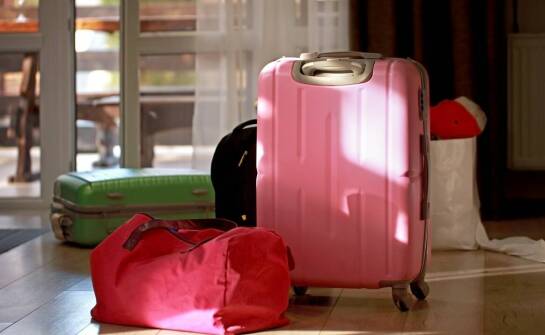 Najnowsze trendy w projektowaniu walizek dla dzieci na kółkach