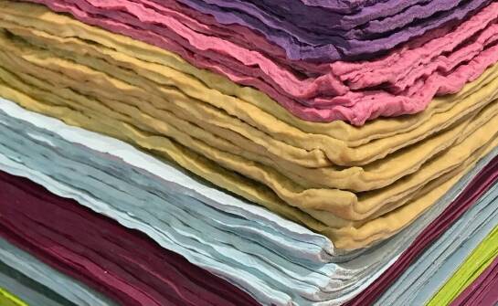 Przewaga lokalnie wytwarzanych kompletów pościeli dziecięcej 100x135 nad masową produkcją