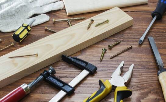 Jak odrdzewiacz 5l przyczynia się do przedłużenia żywotności narzędzi ręcznych?