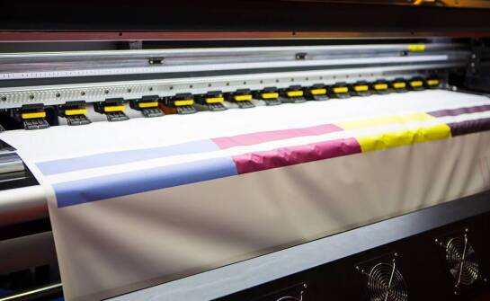 Jakie są kluczowe cechy nowoczesnych maszyn do druku sublimacyjnego?