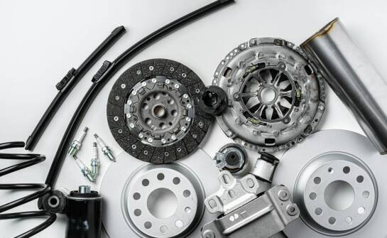 Co oferuje sklep z częściami rolniczymi w zakresie układów hamulcowych?