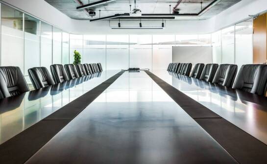 Jak kancelaria prawna może wesprzeć proces fuzji i przejęć spółek?