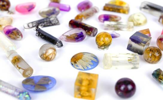 Jakie są różnice między różnymi stylami bransoletek z bursztynem?