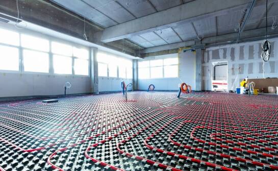 Korzyści z instalacji wodnych pomp ciepła w nowych budynkach