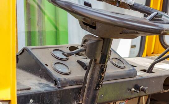 Jak prędkościomierz GPS do ciągnika może zwiększyć precyzję aplikacji nawozów?