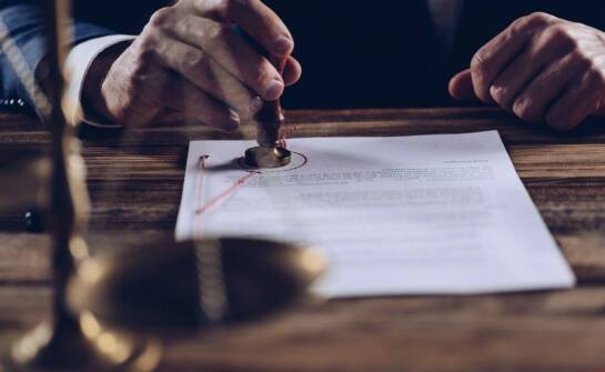 Poświadczenie dziedziczenia przez notariusza – kiedy jest konieczne?