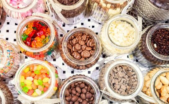 Cukierki personalizowane w kampaniach charytatywnych – jak to działa?