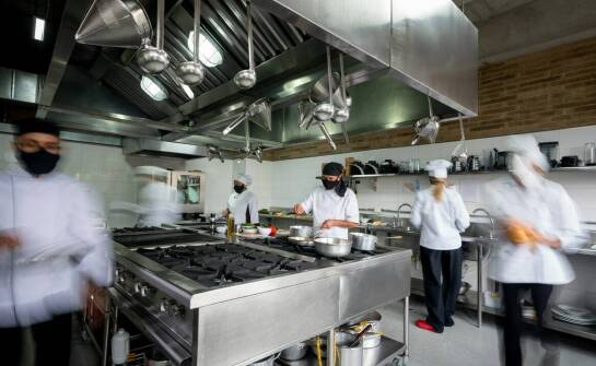 Znaczenie edukacji w zakresie zarządzania odpadami olejowymi w gastronomii