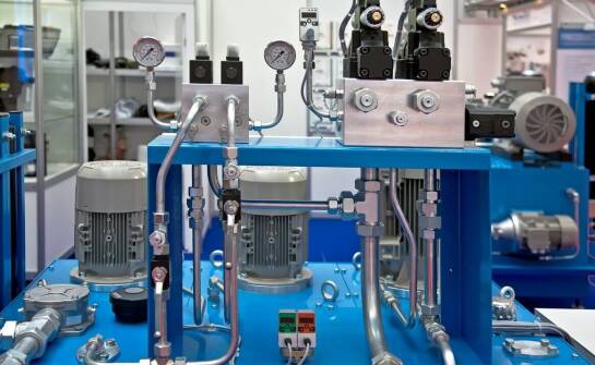 Znaczenie regularnego serwisu hydrauliki siłowej dla wydajności produkcji