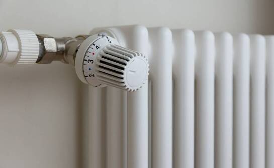 Polmir cennik: Sezonowe zmiany cen grzejników łazienkowych