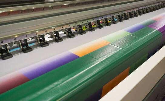 Jak plotery tnące wspierają personalizację produktów?