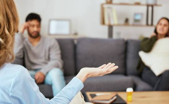 Wpływ analizy przeniesienia na proces terapeutyczny: doświadczenia pacjentów