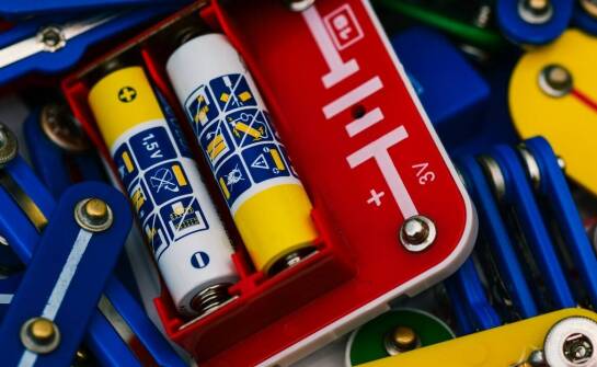 Jakie są kluczowe wymagania dla oznaczenia CE w branży elektronicznej?