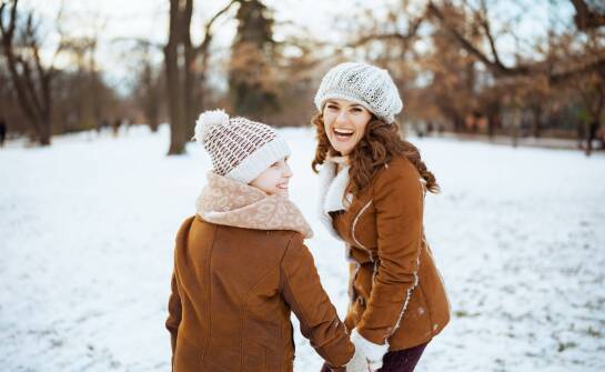 Jak znaleźć idealne czapki zimowe online dla kobiet i dzieci?