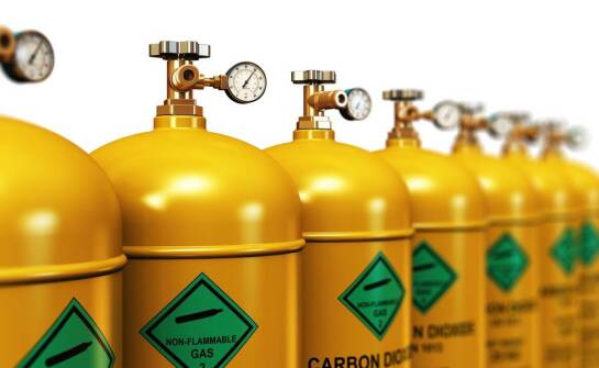 Jakie korzyści niesie ze sobą dostarczanie dwutlenku węgla o różnych stężeniach?