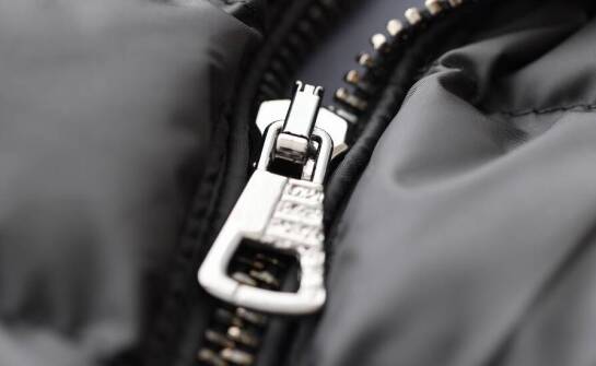 Jakie są zalety stosowania tłoczenia prądami wysokiej częstotliwości w produkcji zawieszek?