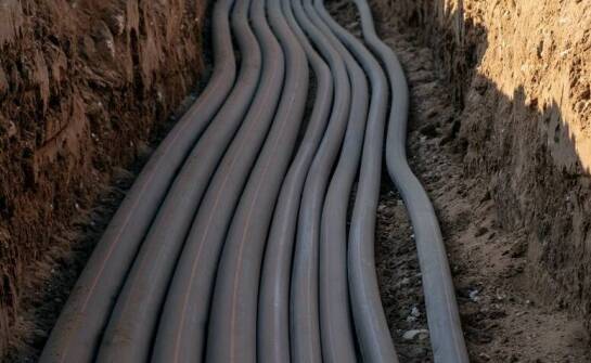 Jakie są zalety stosowania poziomych kolektorów gruntowych w pompach ciepła?