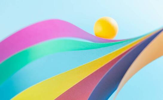 Jak wykorzystać białą piłkę w strategiach reklamowych online?