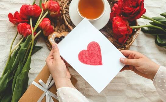 Jak wybrać idealny prezent na urodziny dla Mamy?