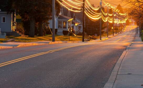 Jak słup energetyczny na działce wpływa na wycenę nieruchomości?