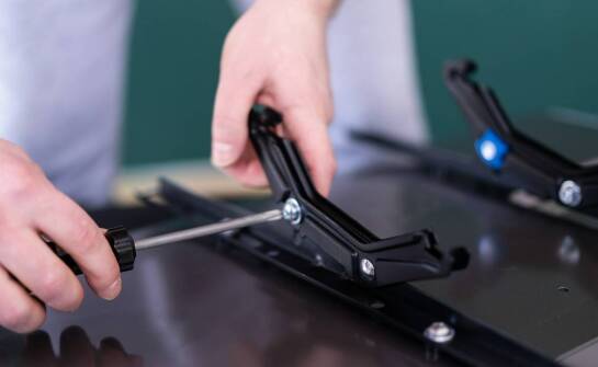 Czym są urządzenia samohamowne i jak wpływają na komfort pracy?