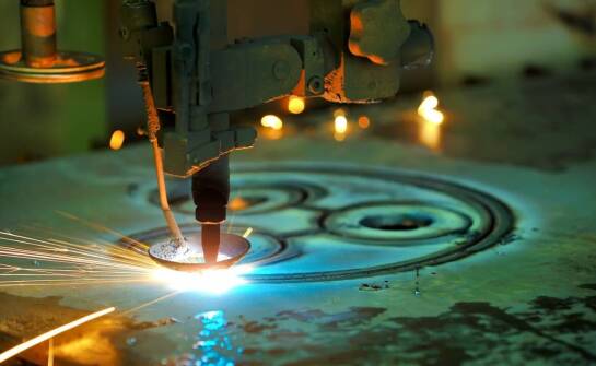 Jak systemy filtrujące wspierają procesy znakowania laserowego?