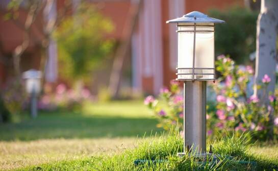 Przewodnik po najnowszych innowacjach w częściach do lamp solarnych