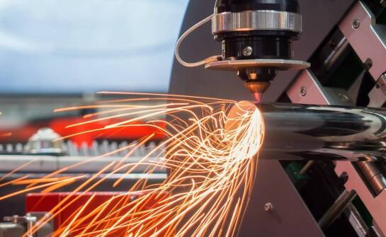 Znaczenie cięcia laserem w produkcji stalowych elementów wyposażenia