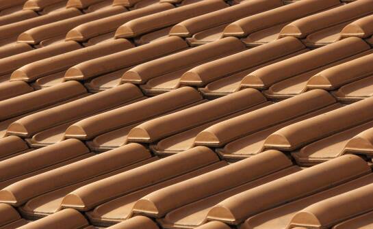 Jak dachówki ceramiczno-metalowe wpisują się w styl góralski?