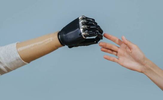 Jakie są dostępne opcje dla protez na palce w ofercie nowoczesnych pracowni ortopedycznych?