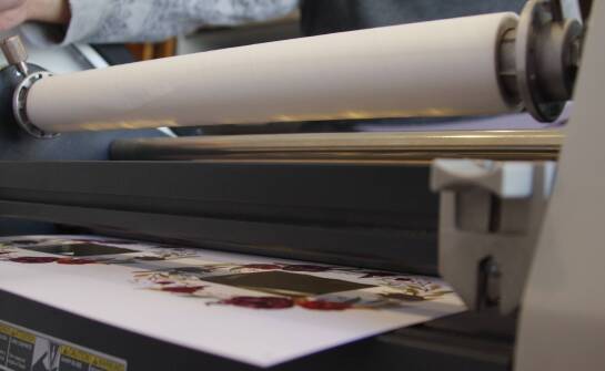 Personalizacja biurowej przestrzeni dzięki drukowi na dibondzie