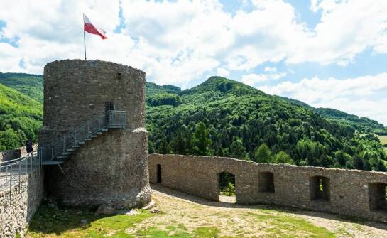 Szlak Piastowski: przewodnik po najważniejszych miejscach historycznych