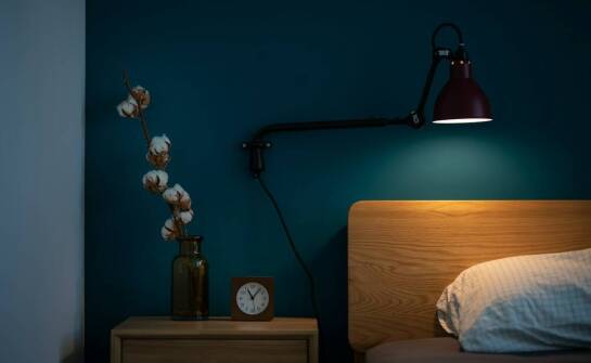 Jakie korzyści oferuje zastosowanie zmiennej intensywności światła?