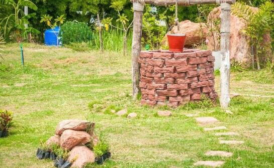 Jakie elementy wpływają na wybór zbiornika betonowego na deszczówkę?