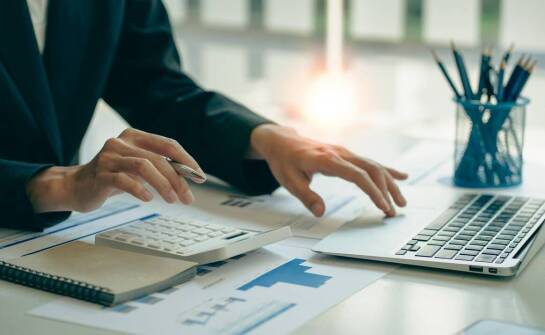 Skuteczne prowadzenie księgowości uproszczonej z pomocą ekspertów